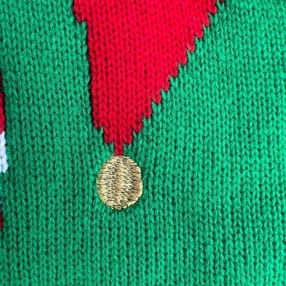 𝅺h & M DIVIDED Christmas Holiday Ugly Sweater Treat Your Elf size M - Picture 5 of 5